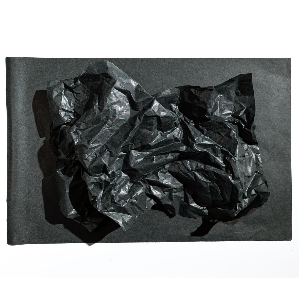 Plain tissue paper black, crumpled, 28gsm – size 50x75cm