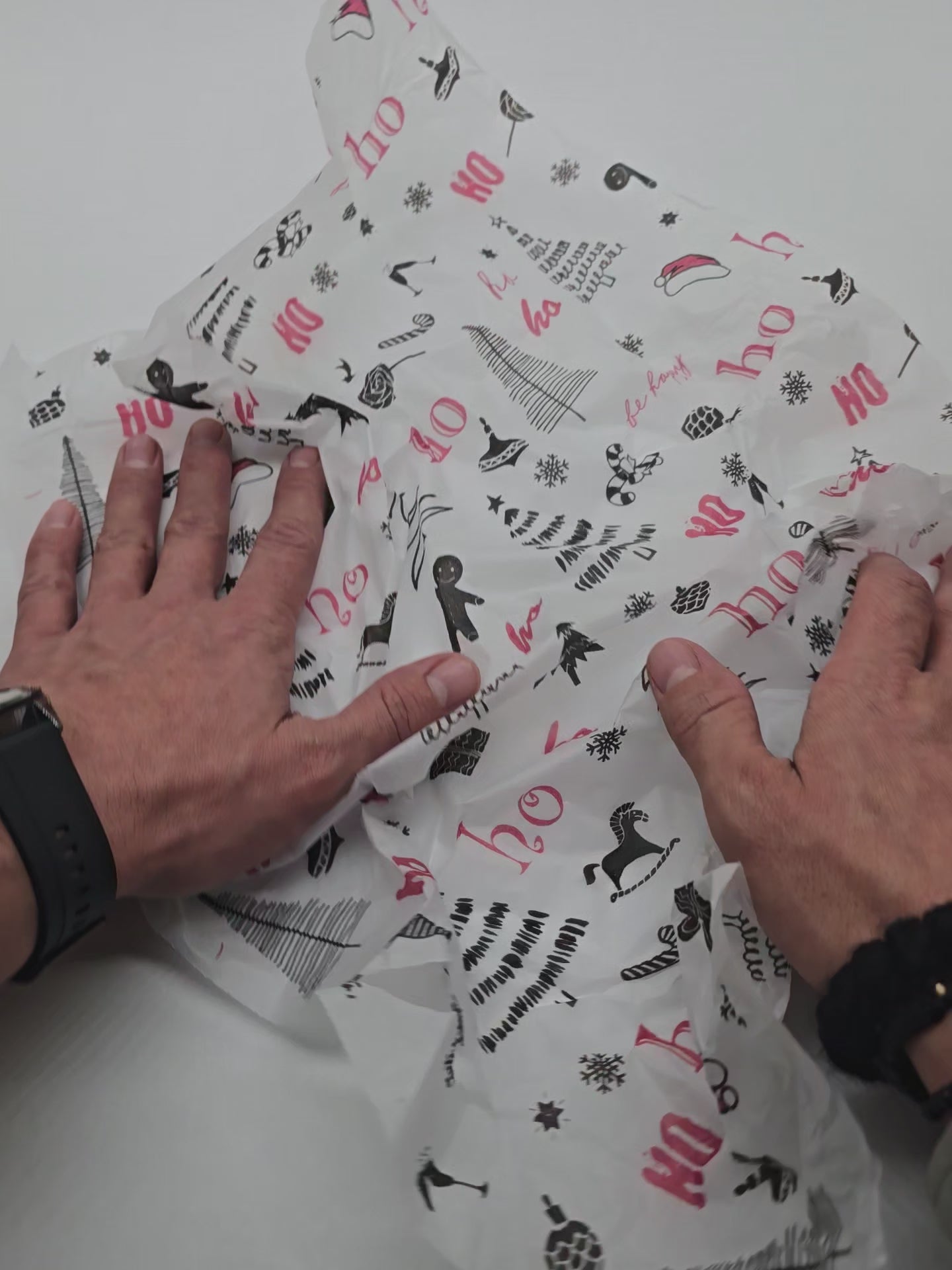 Wrapping tissue paper Christmas pattern Ho Ho Fun, 17 g/m² - size 50x75cm